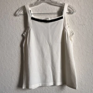 Amanda Smith Sleeveless Top/ Camisole Medium  - Picture 1 of 3