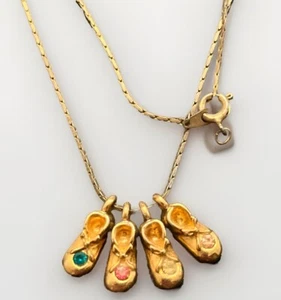 Vintage Birthstone Necklace Baby Bootie Charm Gold Tone Grandmother Mother - Picture 1 of 8