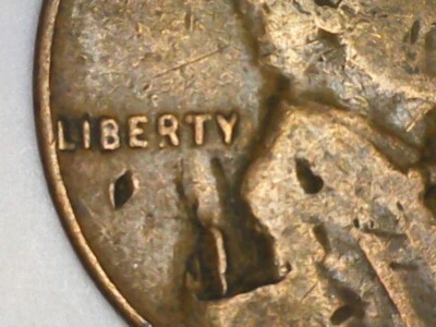 1936 Lincoln Wheat Cent with Obverse Shoulder Lamination Error US Mint Coin - Image 1 of 3