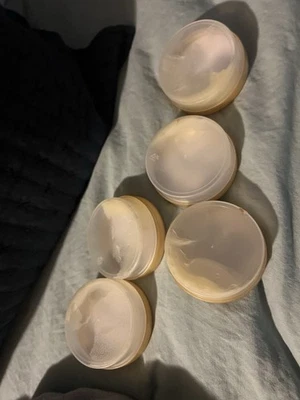 5 Empty Containers Each Are Marked to Hold 1.oz Each Empty Containers - Image 1 of 3