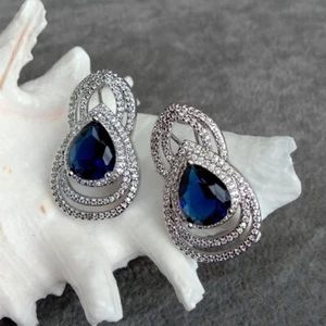 Teardrop Shape Stud Earrings Crystal Earrings Women Fashion Jewelry Wholesale - Picture 1 of 6
