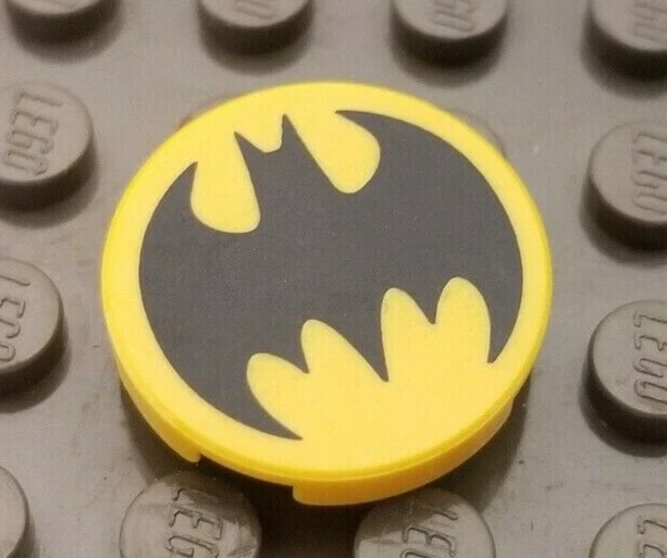 LEGO Minifigure Batman Symbol 2x2 round Tile Logo DC Hero Spotlight Gotham City - Image 1 of 1