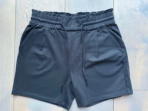 Vero Moda Damen kurze Hose Sommer Ruffle Shorts in schwarz Gr. S - Bild 1 von 3