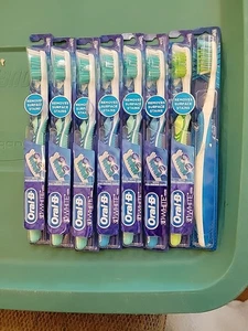 8 Piece  Oral-B 3D White Advanced Toothbrush Soft Bristle With Polishing Cups - Picture 1 of 5