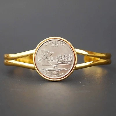US 2005 Minnesota State Quarter Coin Gold Plated Cuff Bracelet - Beautiful - Image 1 of 4