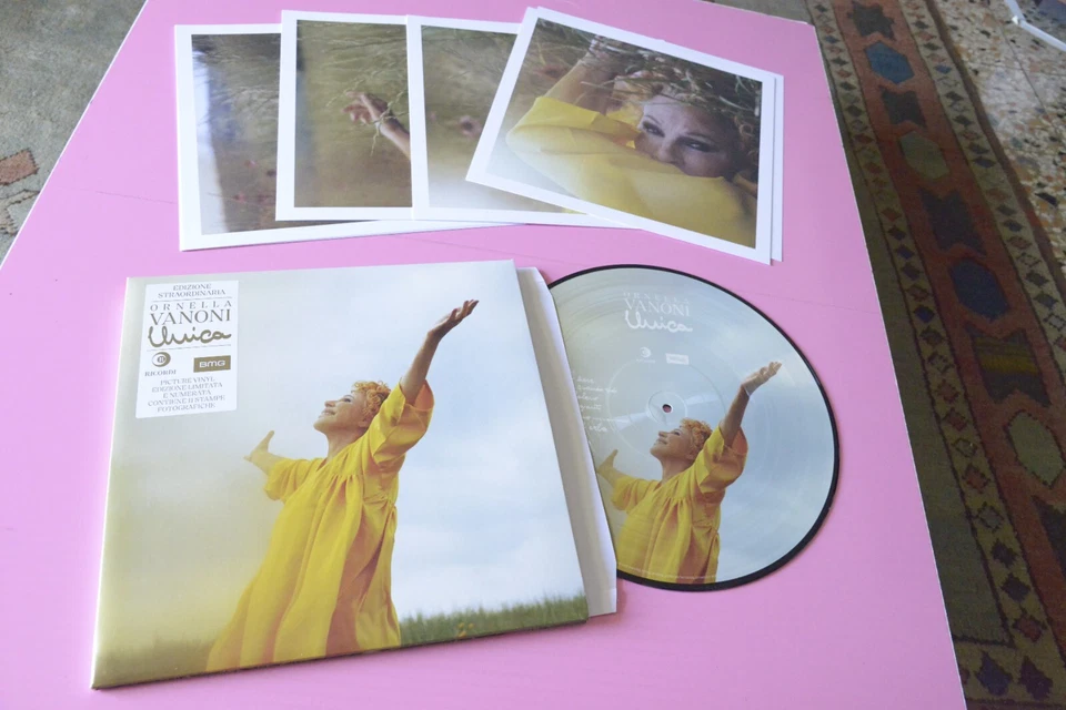ORNELLA VANONI UNICA LP PICTURE DISC EDIZ STRAORDINARIA CON 11 TAVOLE NM - Image 1 of 1