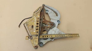 MERCEDES SEC W126 380 420 500 560 1981-1991 REAR WINDOW MECHANISM DRIVER SIDE - Picture 1 of 3