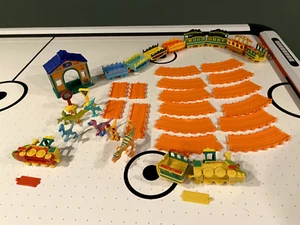 PBS Learning Curve Jim Henson’s Dinosaur Train Set & Figures + Trains 38pc Set - Picture 1 of 9