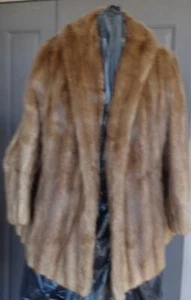 BEAUTIFUL Vintage Waist Length Mink Coat - GORGEOUS DESIGN - GDC - SOFT & WARM - Picture 1 of 1