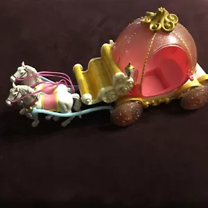 VINTAGE EARLY LEARNING CENTRE FAIRY PRINCESS CARRIAGE & HORSES - GOOD CONDITION - Picture 1 of 12