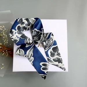 Blume blau Handgelenk Schal, Pferdeschwanz Schal, Sari Seidenband, Hals und Taschen Schal - Bild 1 von 7