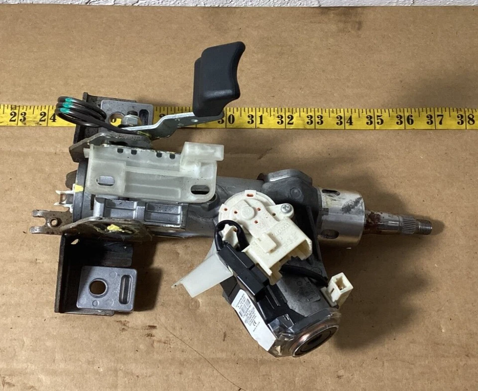 Cilindro de bloqueo de encendido Toyota Sienna 2011-2015 con llave 89783-08020 OEM. Foto 1 de 4