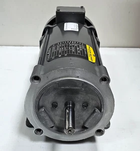 Baldor Reliancer | 3435P | DC Motor | 1 HP | 1750 RPM | 180V. 5A | 34-5990-3865 - Picture 1 of 9