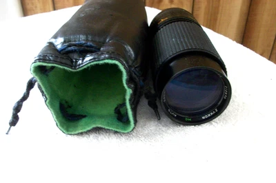 Lente de cámara réflex vintage "Zykkor Zoom 70-210 mm f3,9 con bolsa" muy buena Foto 1 de 4