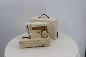 SINGER LITTLE TOUCH & SEW SEWING MACHINE MODEL 67-A -23 - Picture 1 of 10