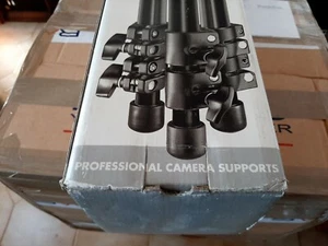 Manfrotto Treppiede 055 a 3 sezioni alluminio - Foto 1 di 12