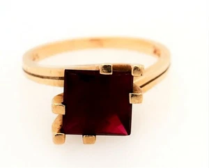 10ct Yellow Gold & Red Spinel Dress Ring Fine Jewellery Band Size L 1/4 - Picture 1 of 11