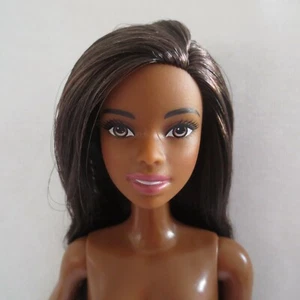NUEVO Barbie Maestra de Arte Muñeca Morena Ojos Marrones AA Asha Pies Planos ~ Desnuda - Imagen 1 de 4
