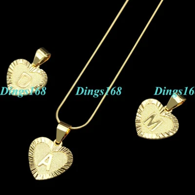 Collar Colgante Corazón Tamaño Mediano Letra "M" Sin Deslustre Lleno Oro 18K Sólido Foto 1 de 3