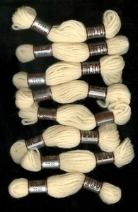 Laine Colbert DMC 8 madejas color 7746 ekru/crema punta de aguja e hilo crewel 8,7 yardas - Imagen 1 de 3