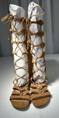 Sandalias altas de gladiador Schutz para mujer 7B de gamuza coñac Foto 1 de 4