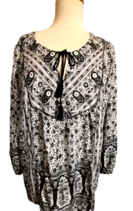 Top marca Lucky talla grande - talla 1X/2X - gris y negro estilo bata - Imagen 1 de 8
