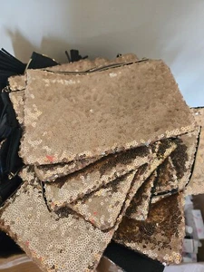 175 IPSY Cosmetic Makeup BAG Sparkly GOLD SEQUIN & BLACK Back, Blk Tassel 7 x 5 - Picture 1 of 2