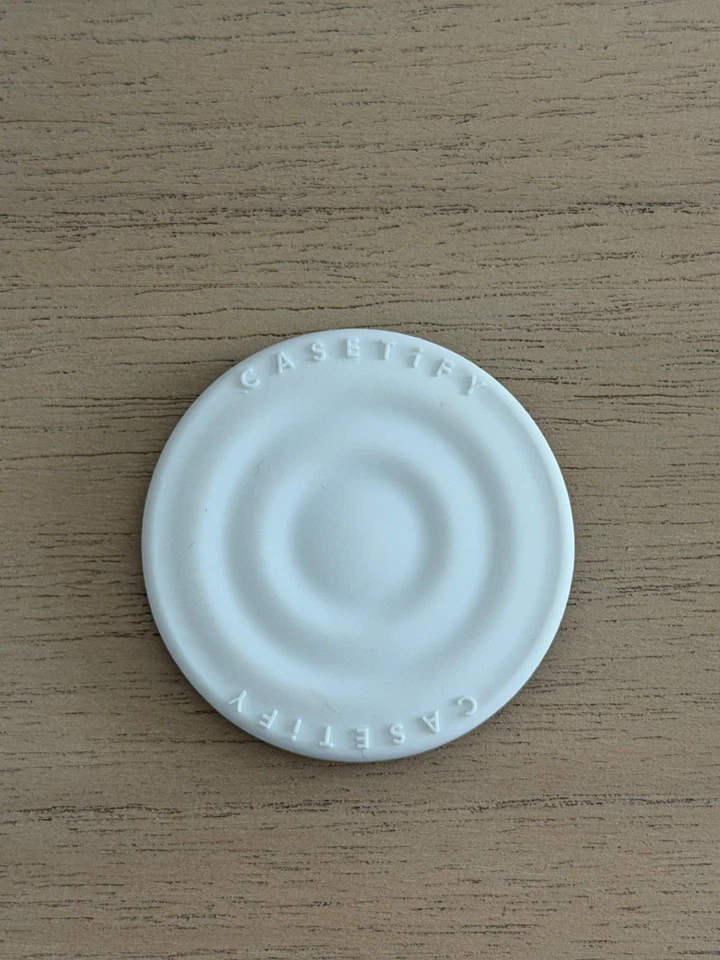 Empuñadura/soporte magnético para teléfono CASETiFY MagSafe - blanco (usado) Foto 1 de 4