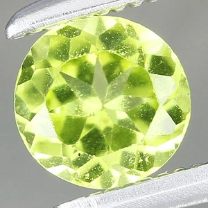 0.48ct t.w 5mm Round Natural Unheated Untreated Green Peridot, Myanmar - Picture 1 of 4