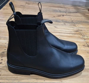 Mens Blundstone Black Leather Chelsea Boots Size AU12 / US13 - Picture 1 of 5