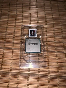 AMD Ryzen 5 1600 65W AM4 - 3.60GHz Hexa-Core (YD1600BBAFBOX) - Photo 1/2