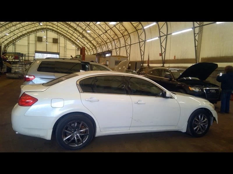 Carrier 4 Door Sedan Rear AWD 3.692 Ratio Fits 07-08 INFINITI G35 4793846 - Image 1 of 4