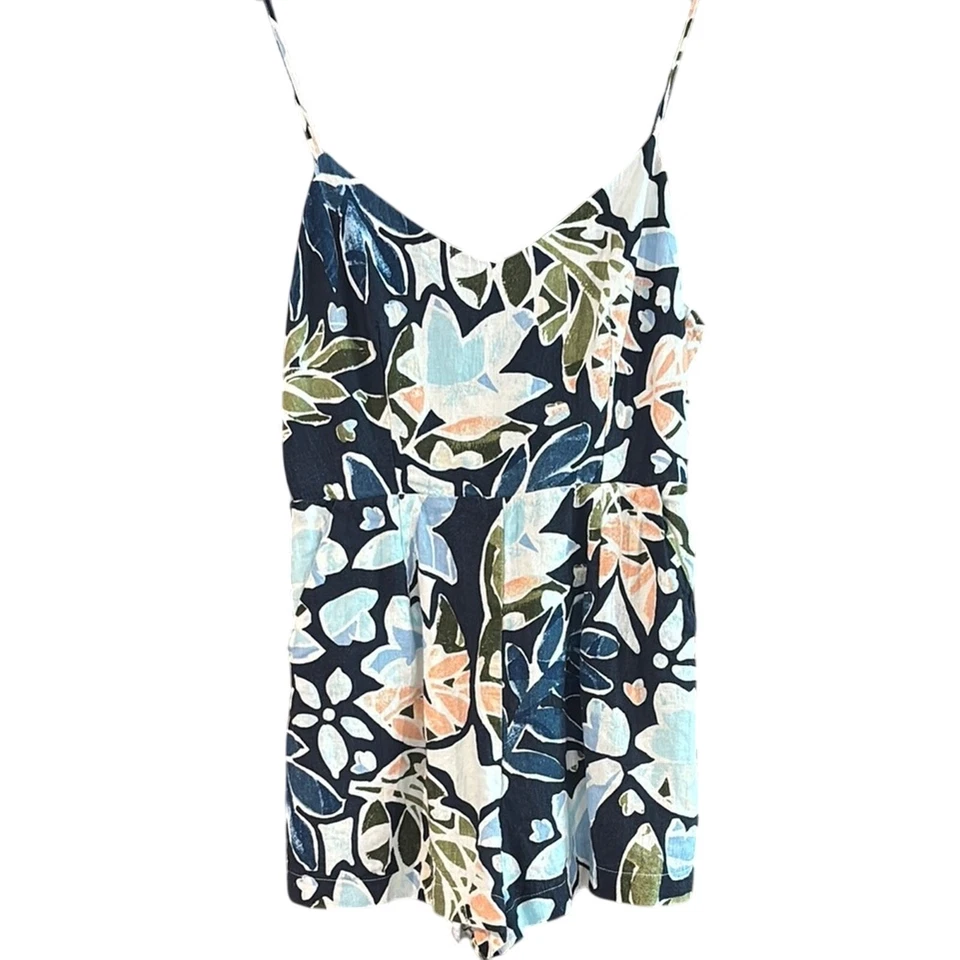 Mameluco con estampado floral de lino exuberante Foto 1 de 2