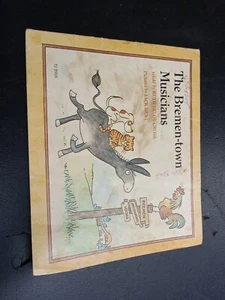 THE BREMEN TOWN MUSICIANS Scholastic Book 1974 - Picture 1 of 5