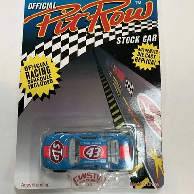Auténtico auto oficial Pit Row 1:64 Stock #43 Richard Petty 1992 nuevo stock antiguo Foto 1 de 3