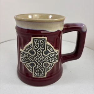 Taza de gres cerámica borgoña cruz celta irlandesa Irlanda - Imagen 1 de 5
