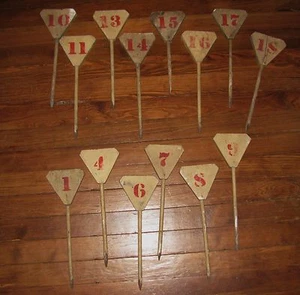 Vintage Wooden Golf Game Pin Markers Lawn Game Miniature Golf - Picture 1 of 2
