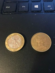 ZIRKULIERT 1967 20 CENTIMES FRANZÖSISCH & 10 Franc 1991 RF Bruderit Münze - Bild 1 von 2