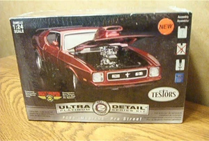 Kit modelo de metal callejero TESTORS Ultra Detail serie platino Ford Mustang Pro - Imagen 1 de 3