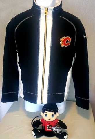 NWT Reebok Calgary Flames Womans Medium Fleece Sweatshirt & Hockey Player Plush Cover
