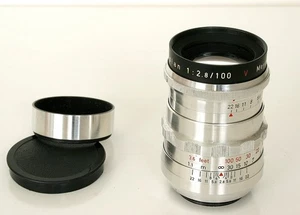 Meyer Optik Gorlitz TRIOPLAN Red V 100mm f2.8 ^ 2.8/100mm ^ M42 Portrait Lens - Picture 1 of 5