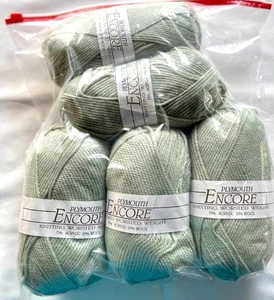 5 skeins PLYMOUTH Encore Knitting Worsted Green Yarn 75% acrylic,25% wool #19-yn - Picture 1 of 4