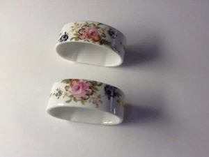 PAIR OF 2 NAPKIN RINGS HAMMERSLEY ENGLAND VICTORIAN ROSES PATTERN BONE CHINA - Picture 1 of 7