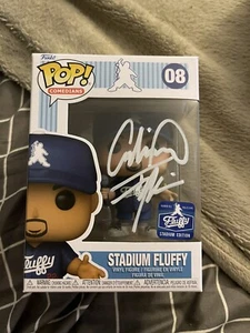 Funko Pop signierter Grabriel ""FLUFFY"" Kirchen neuwertig in Schutzhülle - Bild 1 von 6