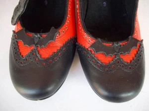 Scarpe con tacco Halloween Madame Zombie arancione nero pipistrello davanti taglia 8,5 -9 punta ala - Foto 1 di 9