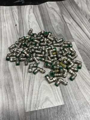 PARKER Prestolok Elbow, 1/4" X 1/4” Male NPTF, *Lot of 61* #4002C141PR4SI - Image 1 of 4