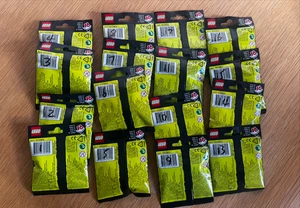 New LEGO 71010 Minifigures Series 14 Monsters - Complete of 16 (OPENED PACKET) - Picture 1 of 3