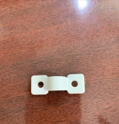 SISTEMA ARMARIO Rubbermaid - abrazadera c blanca - 3d30 Foto 1 de 4