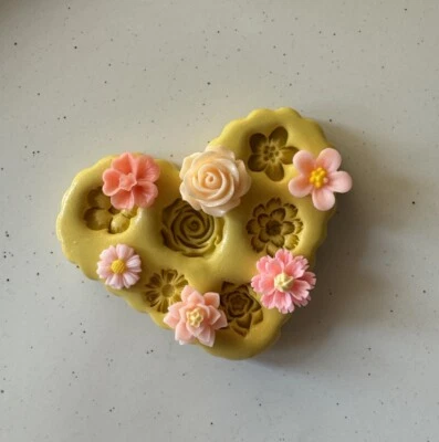 Mini Flor Silicona Molde Fondant Polímero Arcilla Molde Pastel Decoración Resina Dije Foto 1 de 4