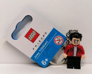 Lego Friends 854119 Joey Tribbiani Key Chain - Porte-clés - 2022 Neuf New - Imagen 1 de 2